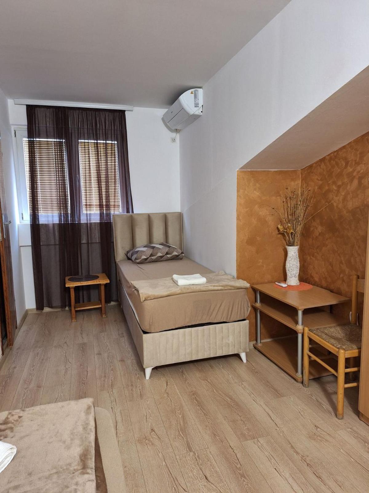 Hostel Izvor Podgoriçe Dış mekan fotoğraf